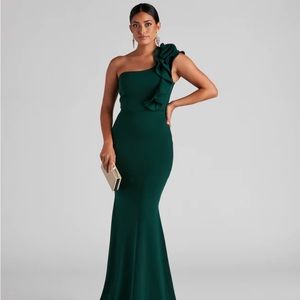 Windsor, hunter green formal dress never worn size large